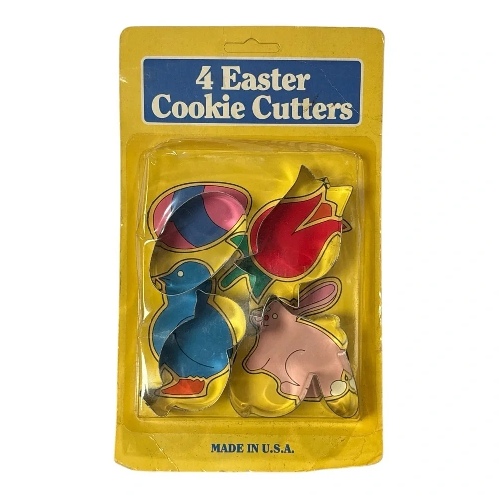 Vintage Easter Cookie Cutters Set Of Four + Recipes Aluminum Made In USA